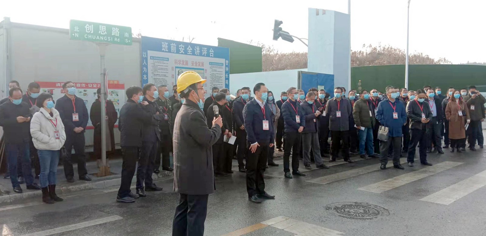南京雨花区人大代表团视察必博应急总部大厦